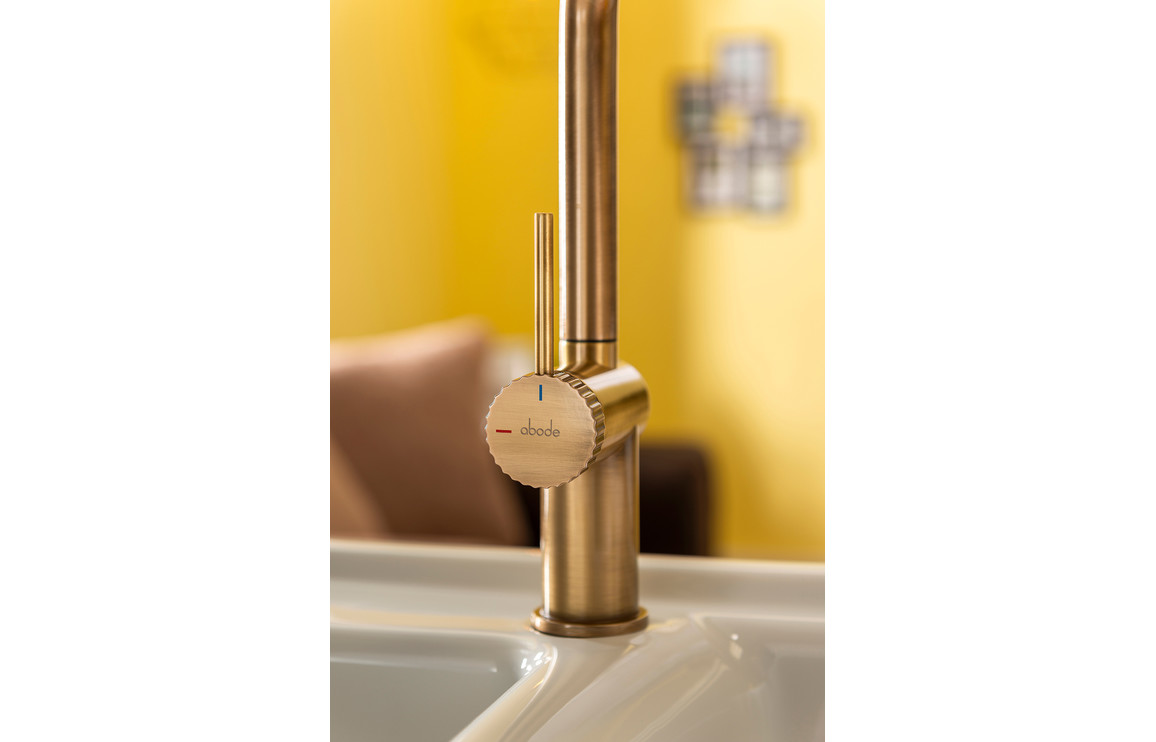 Abode Fraction Pull-Out Mixer Tap - Antique Brass - Image 6