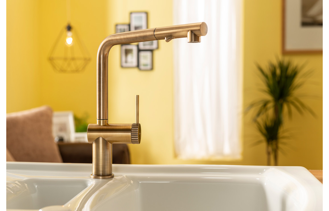 Abode Fraction Pull-Out Mixer Tap - Antique Brass - Image 3