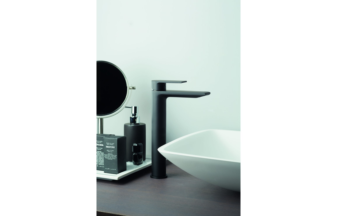 Vema Timea Wall Mounted Bath/Shower Mixer - Matt Black - Image 2