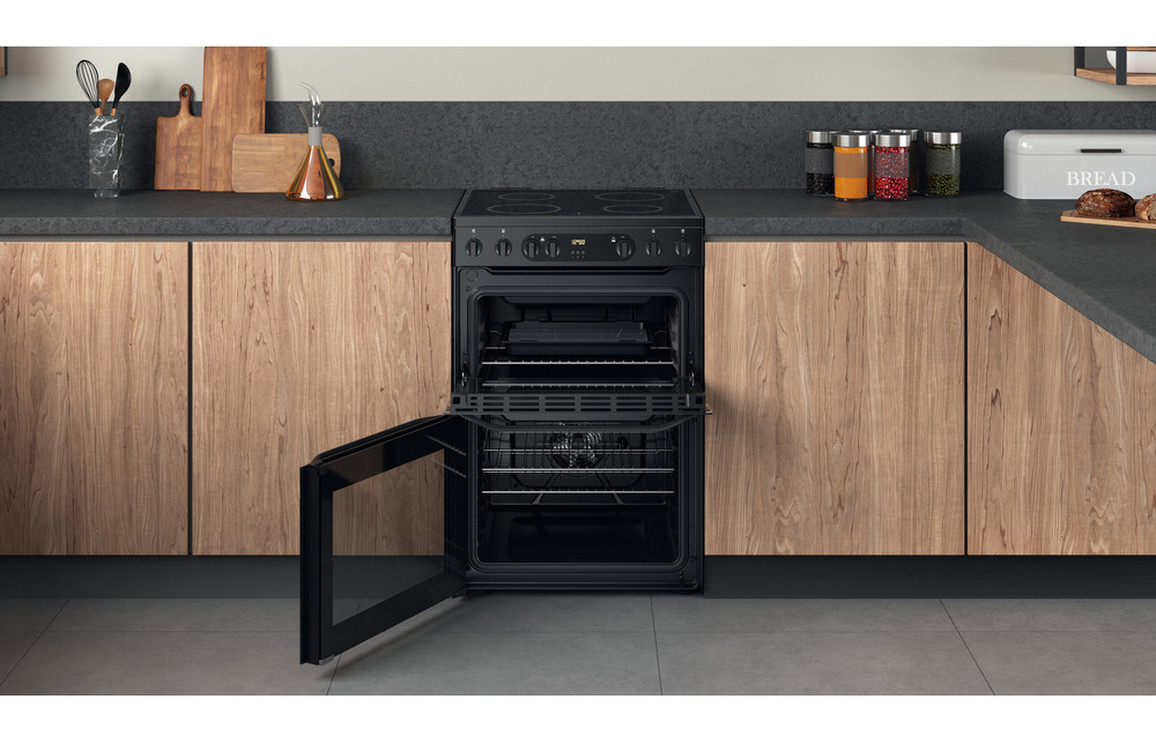 Hotpoint HDM67V9CMB/UK Electric Cooker - Black - Image 7