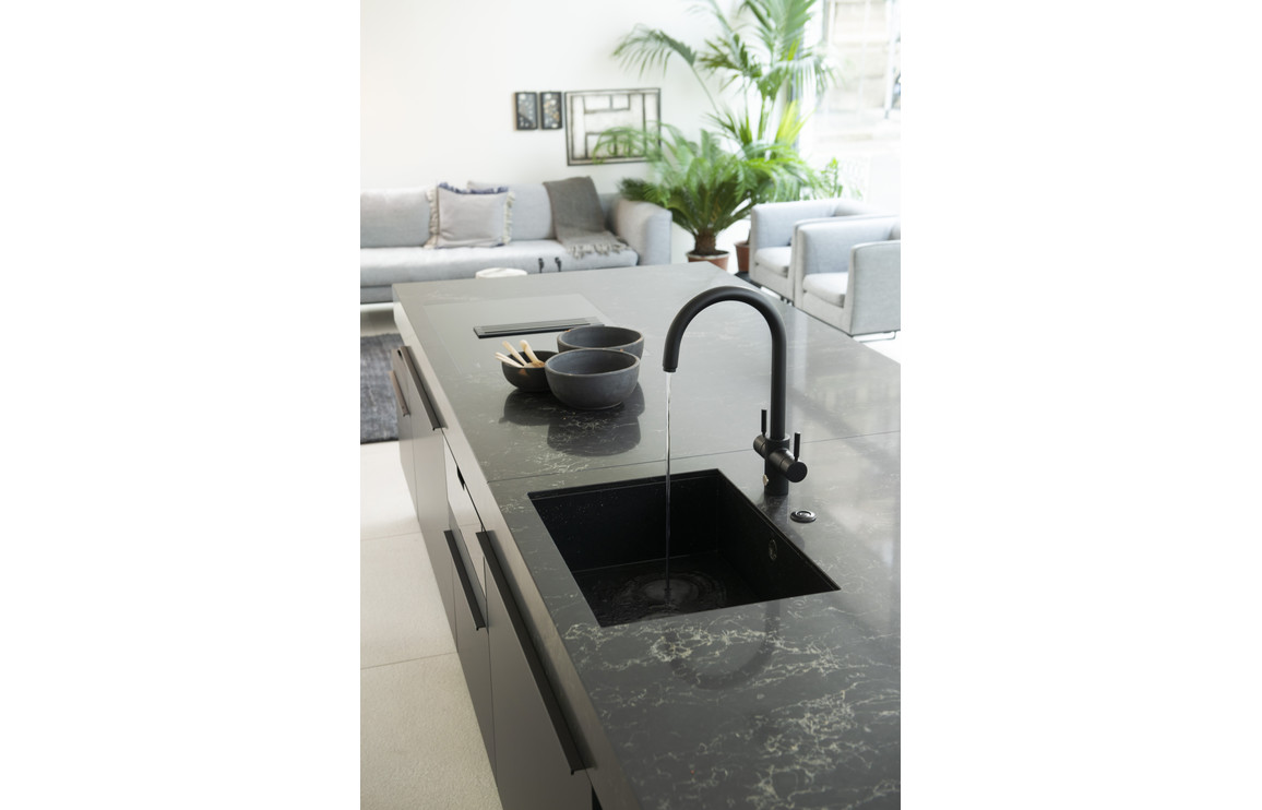 InSinkErator 4N1 J Shape Tap Only - Velvet Black - Image 4
