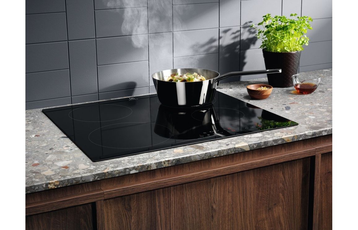 Electrolux LIT6043 60cm Induction Hob - Black - Image 6