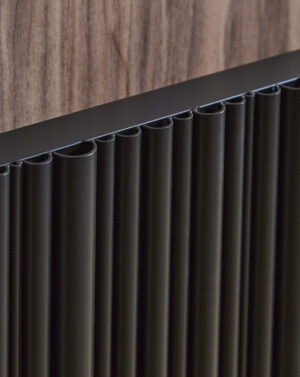 Quebec Single 575x479mm Black